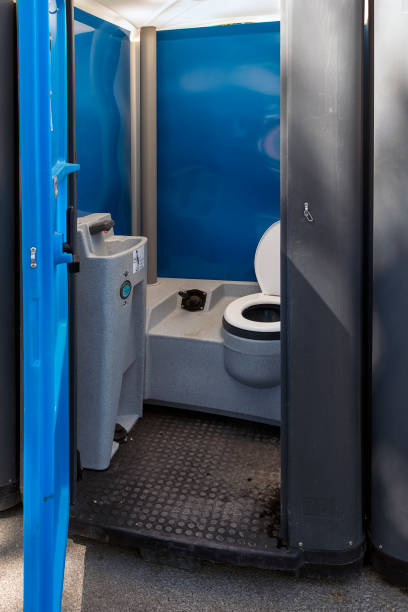 Best Wedding porta potty rental  in Rainbow Lakes Estates, FL