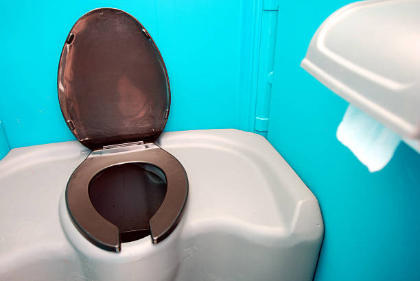 Portable Toilet Options We Offer in Rainbow Lakes Estates, FL